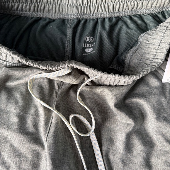 Women’s Leg3nd Joggers - Picture 3 of 3